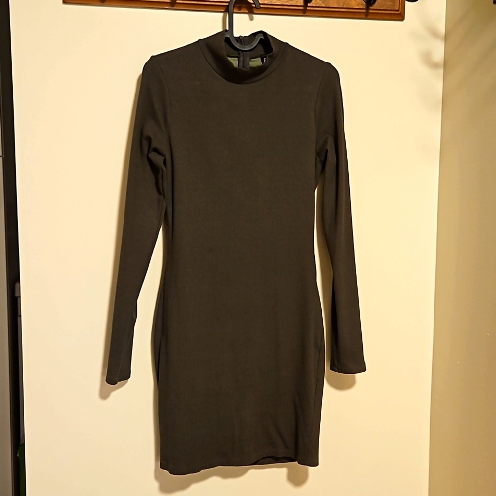 Turtle neck bodycon stretchy dress Olive color size L, fits as a Small
